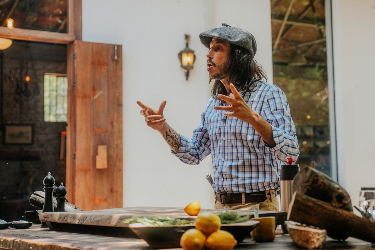 Na 'Capital Mundial do Churrasco', um curso ensina que o assado vai muito além da carne